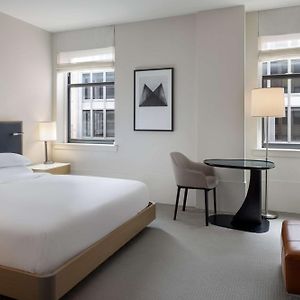 Upper Floors King Room